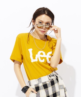 Lee ロゴプリント入りクルーネックTシャツ レディース ダークイエロー