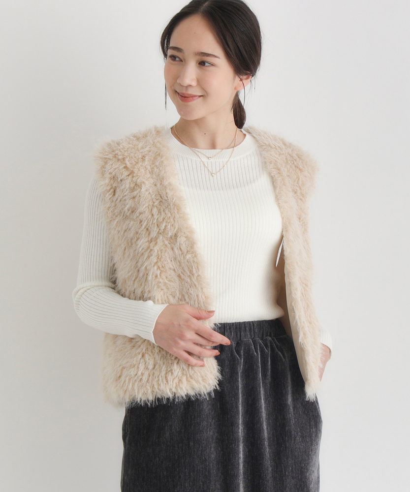 Right-on(近畿中国)のフェイクファーベスト(WEB限定価格 12/15まで)