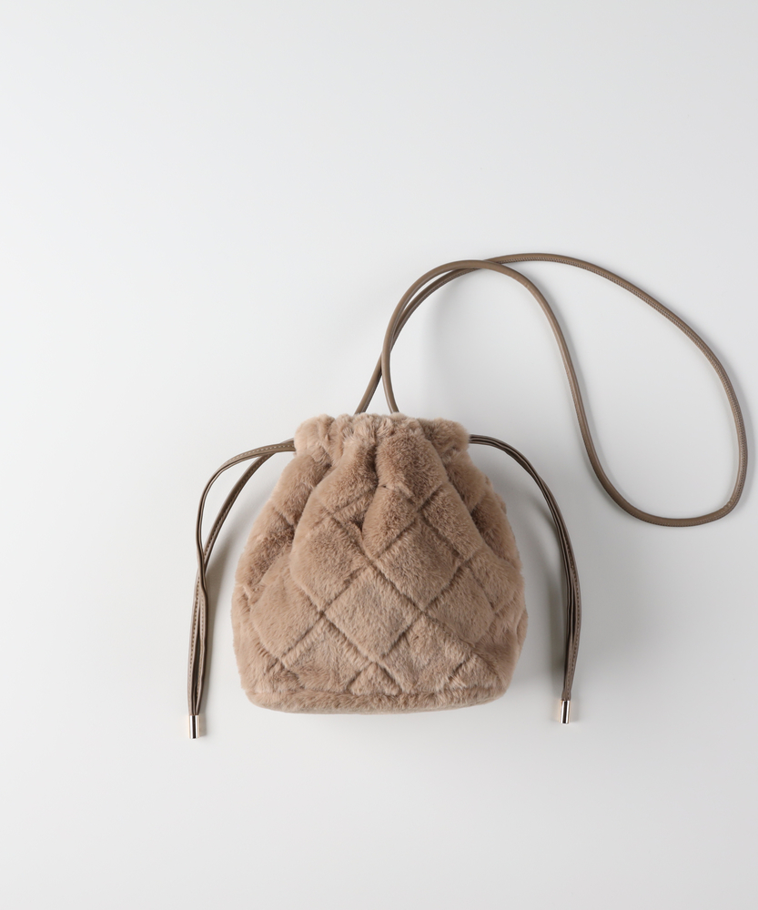 Right-on(近畿中国)のフェイクファー巾着バッグ